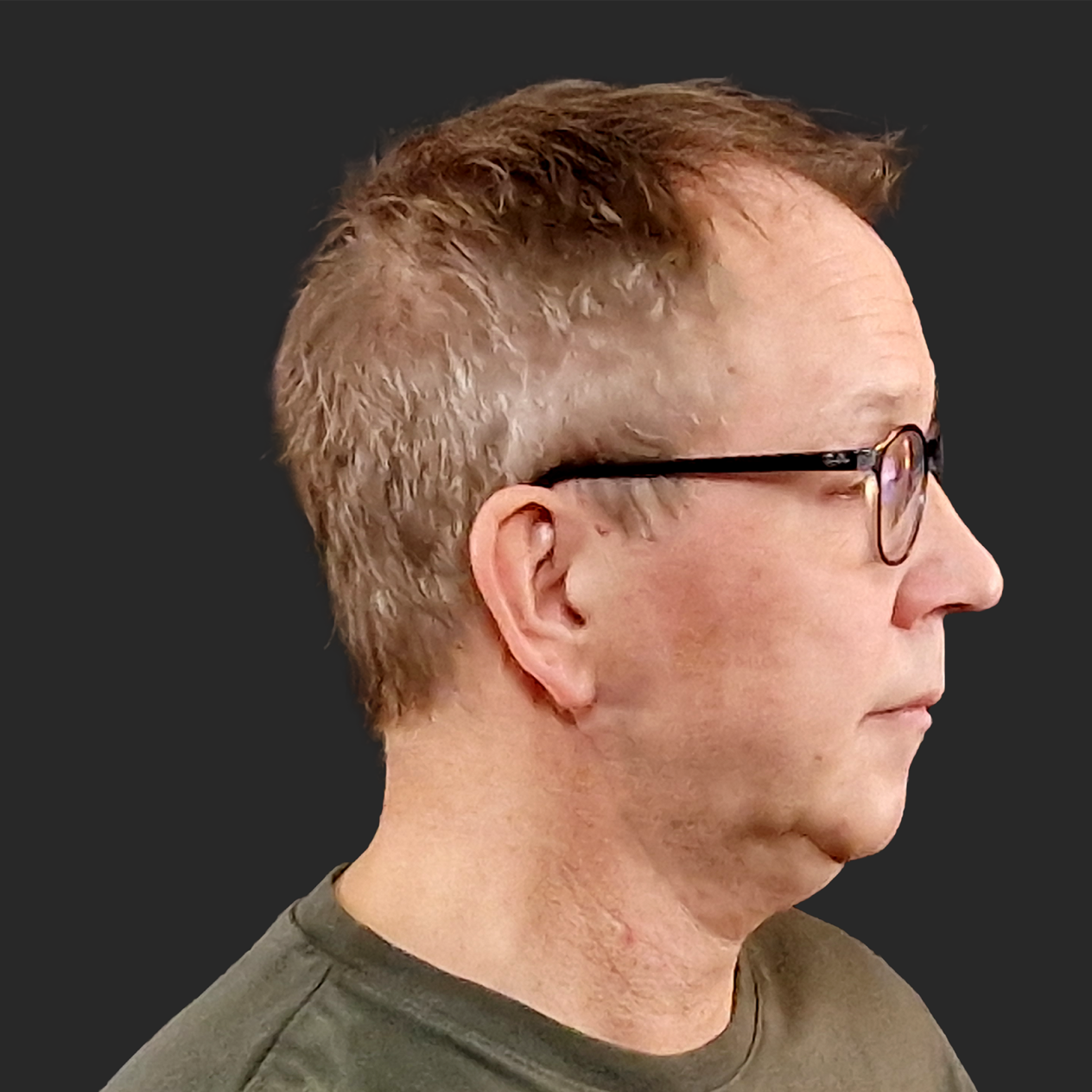 Mikael Jaldeby_profil-glasögon